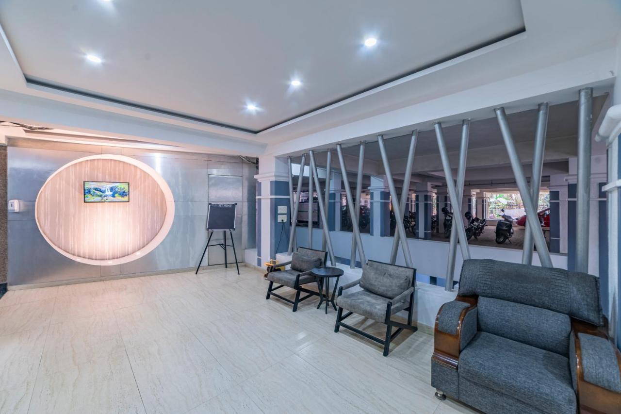 Hotel Athome , Whitefields, Kondapur Haiderabad Buitenkant foto