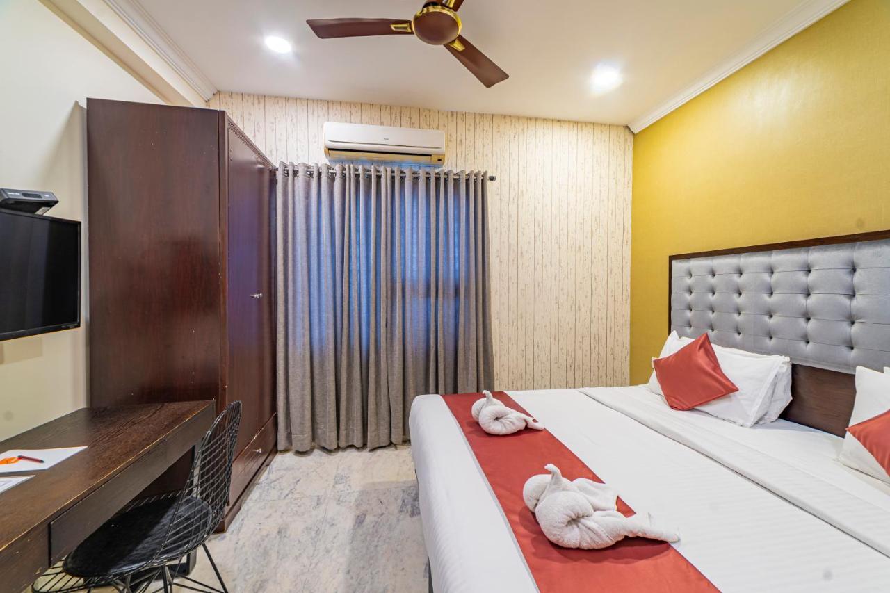 Hotel Athome , Whitefields, Kondapur Haiderabad Buitenkant foto