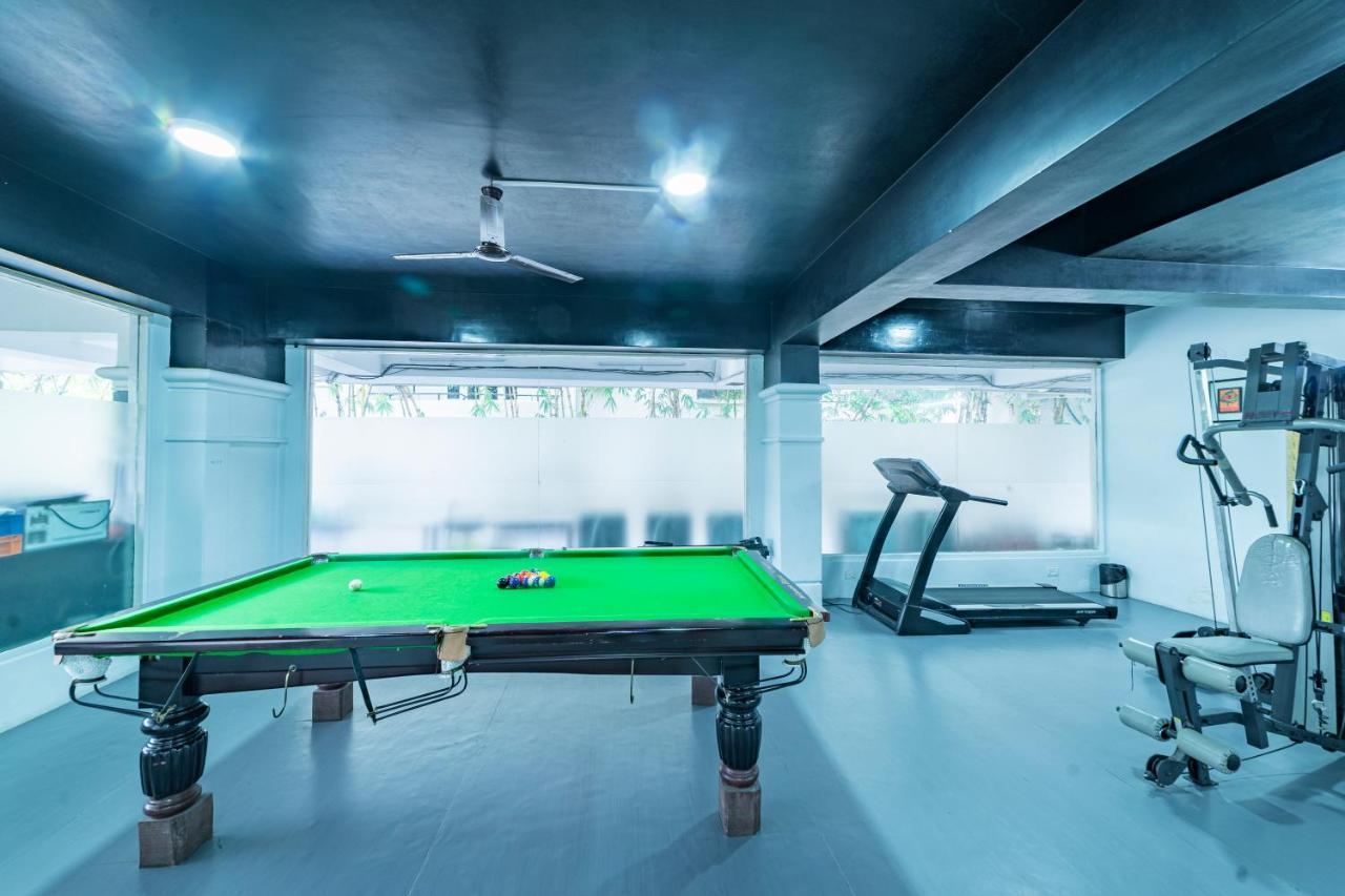 Hotel Athome , Whitefields, Kondapur Haiderabad Buitenkant foto