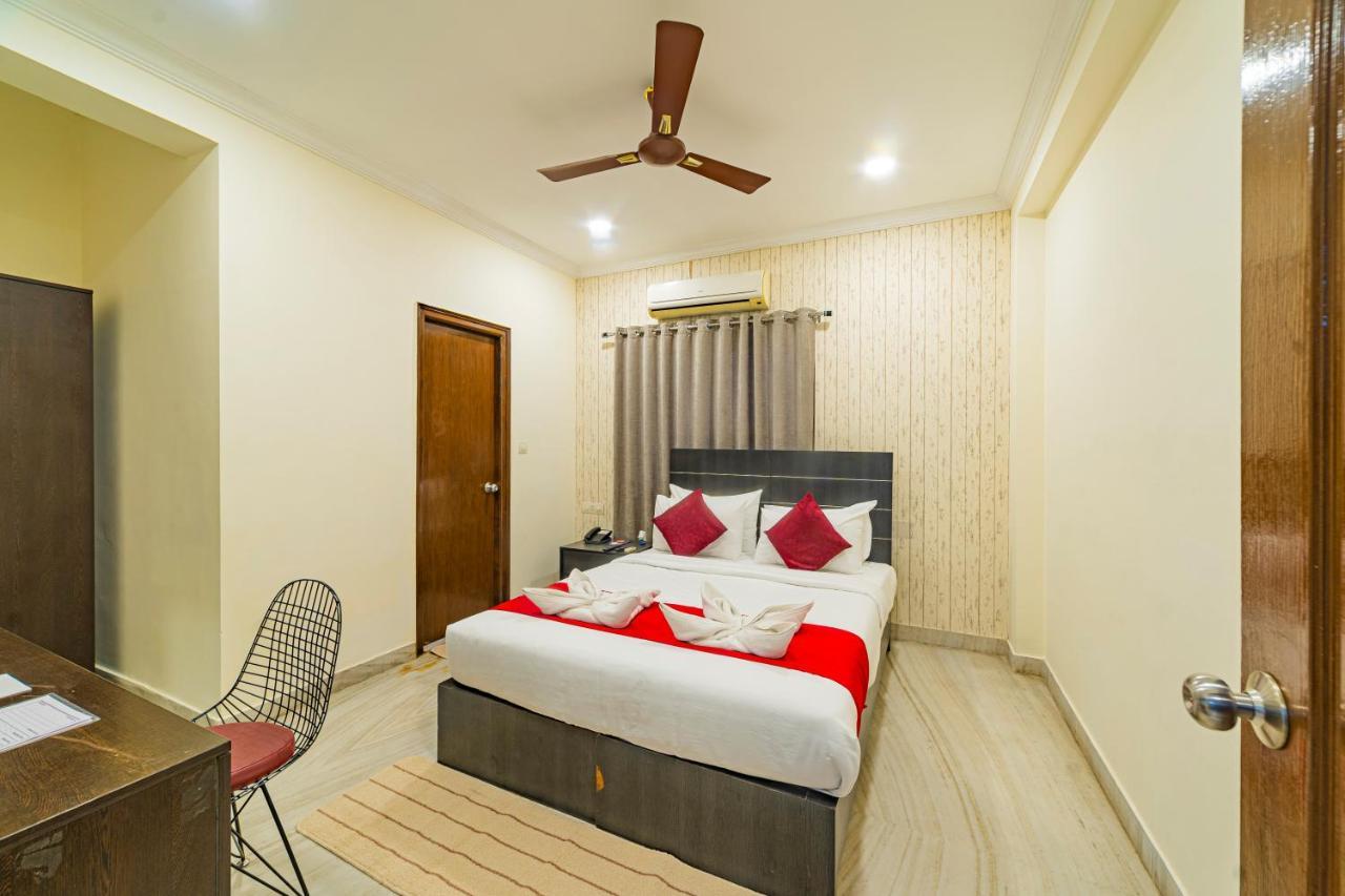 Hotel Athome , Whitefields, Kondapur Haiderabad Buitenkant foto