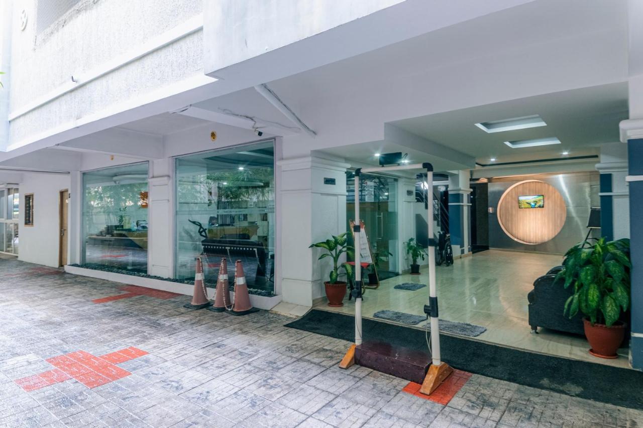 Hotel Athome , Whitefields, Kondapur Haiderabad Buitenkant foto