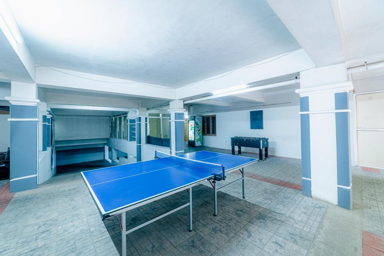 Hotel Athome , Whitefields, Kondapur Haiderabad Buitenkant foto