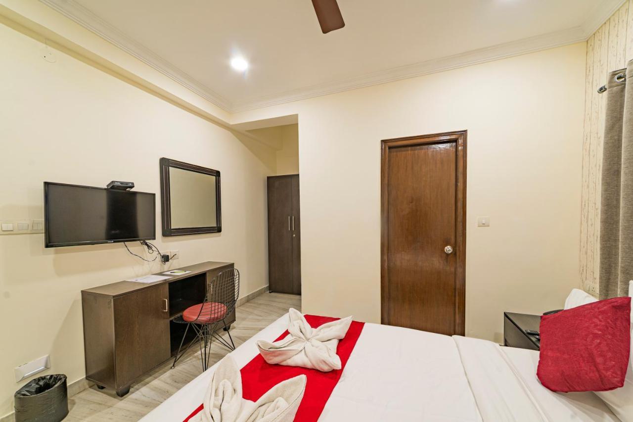 Hotel Athome , Whitefields, Kondapur Haiderabad Buitenkant foto