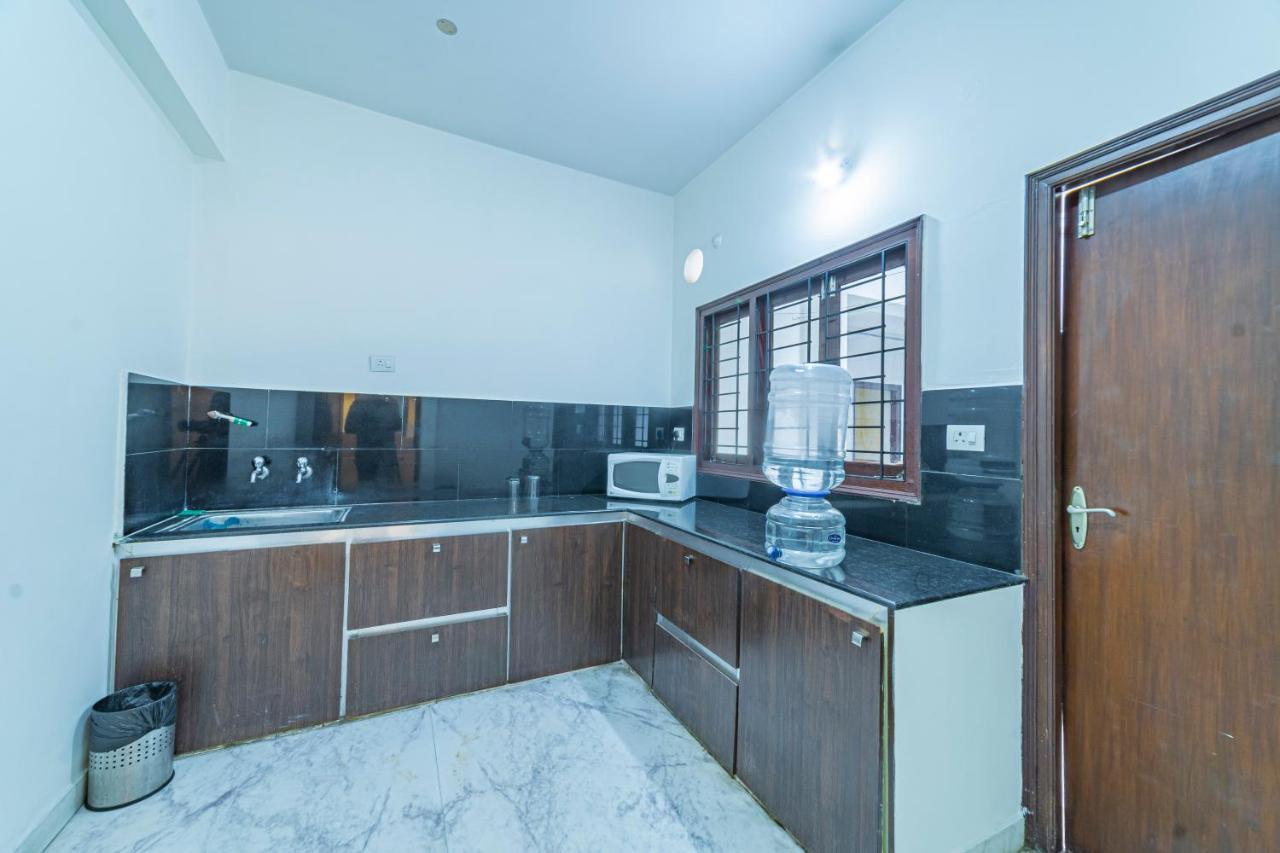 Hotel Athome , Whitefields, Kondapur Haiderabad Buitenkant foto