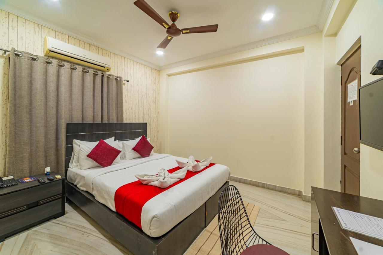 Hotel Athome , Whitefields, Kondapur Haiderabad Buitenkant foto