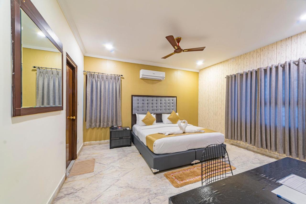 Hotel Athome , Whitefields, Kondapur Haiderabad Buitenkant foto
